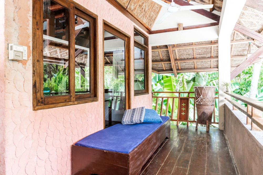 Villa photo 2