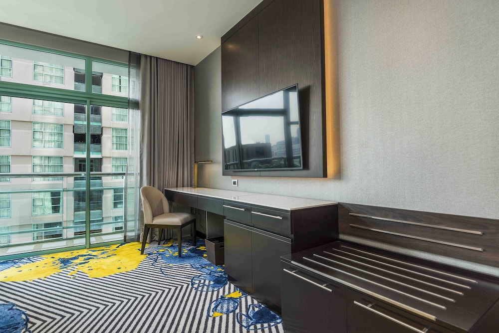 Grand Deluxe King City View
