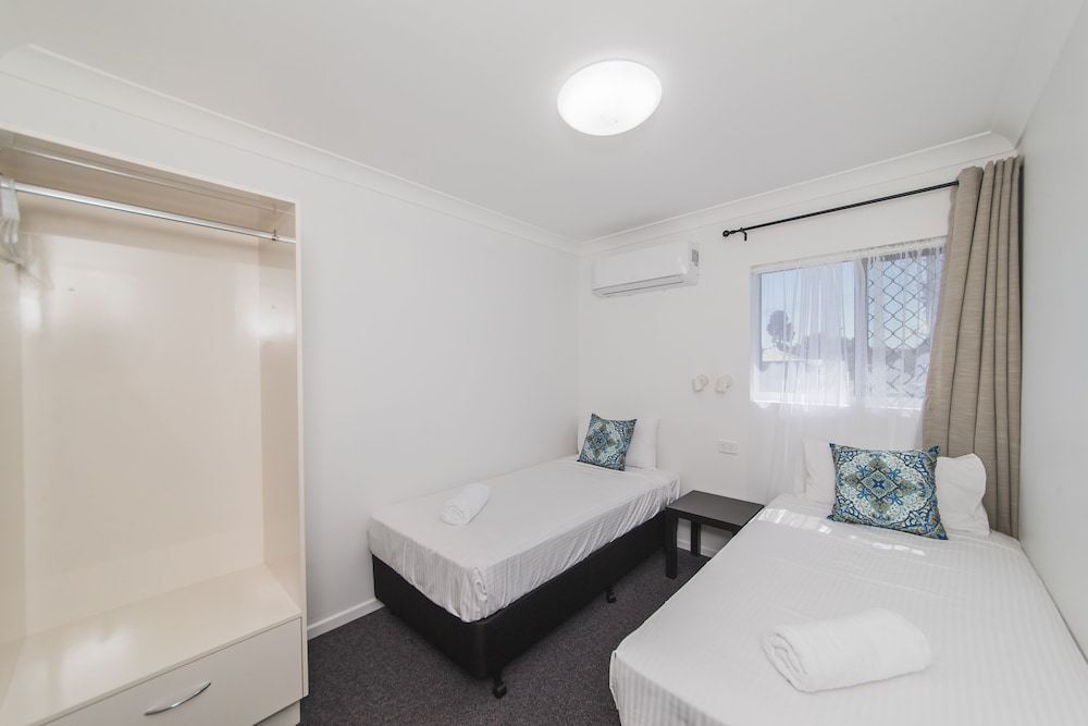 Classic Suite, 2 Bedrooms, Kitchenette photo 2