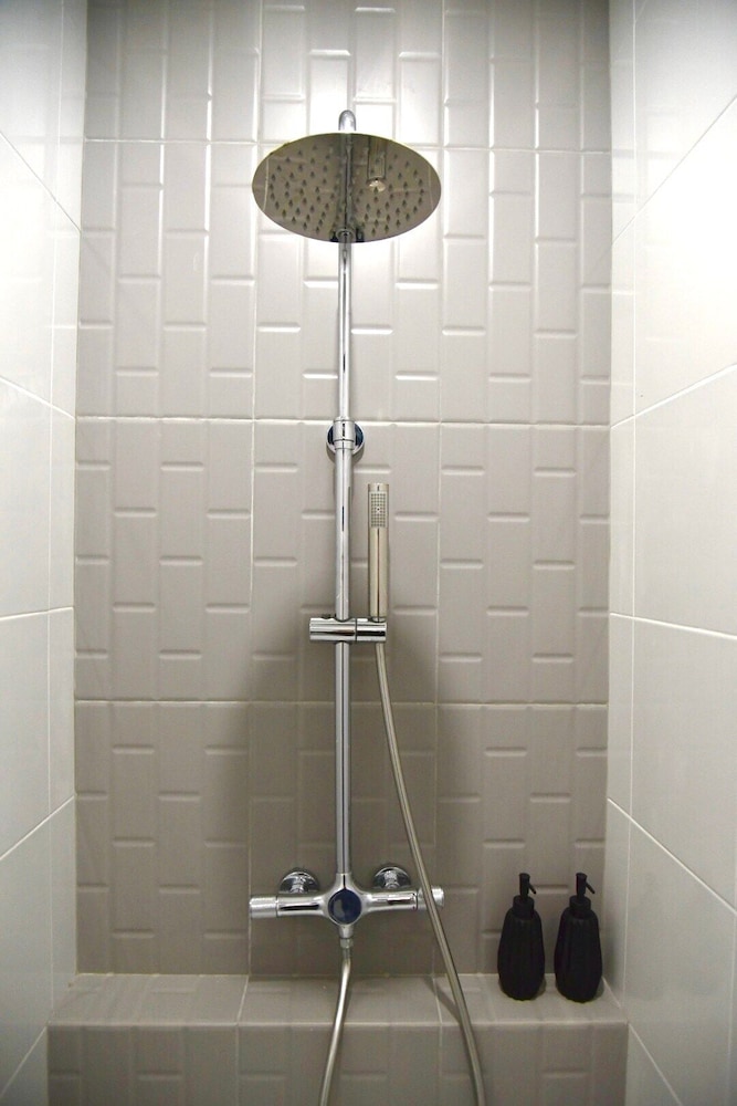 Standard Studio - Photo 4