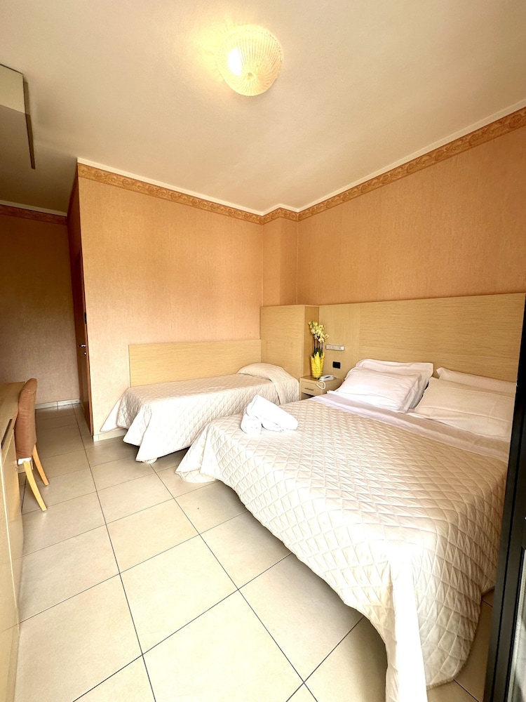 Royal Triple Room