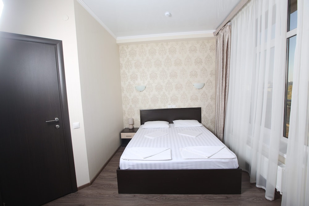 Standard Double Room, Balcony, Courtyard View photo 2