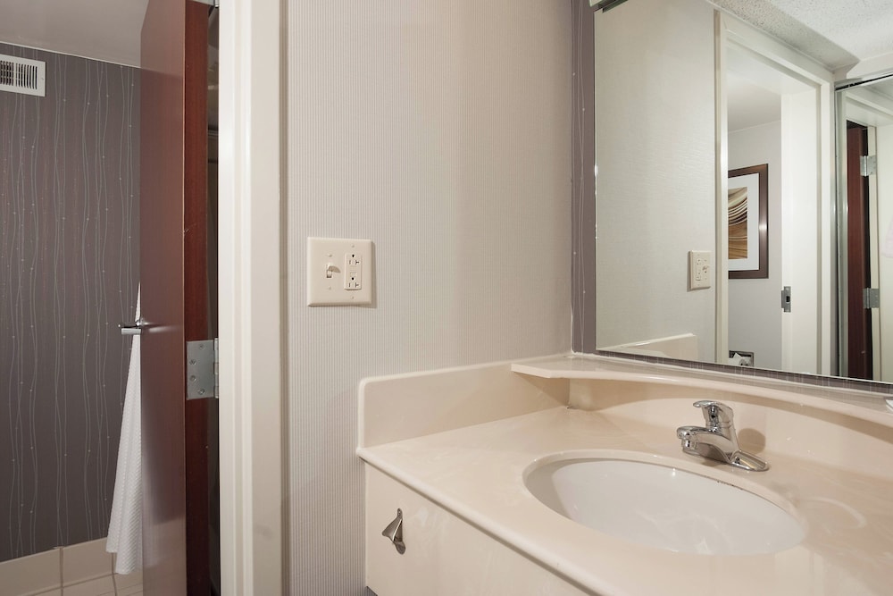 Room, 2 Queen Beds (Hearing Accessible) - Photo 4