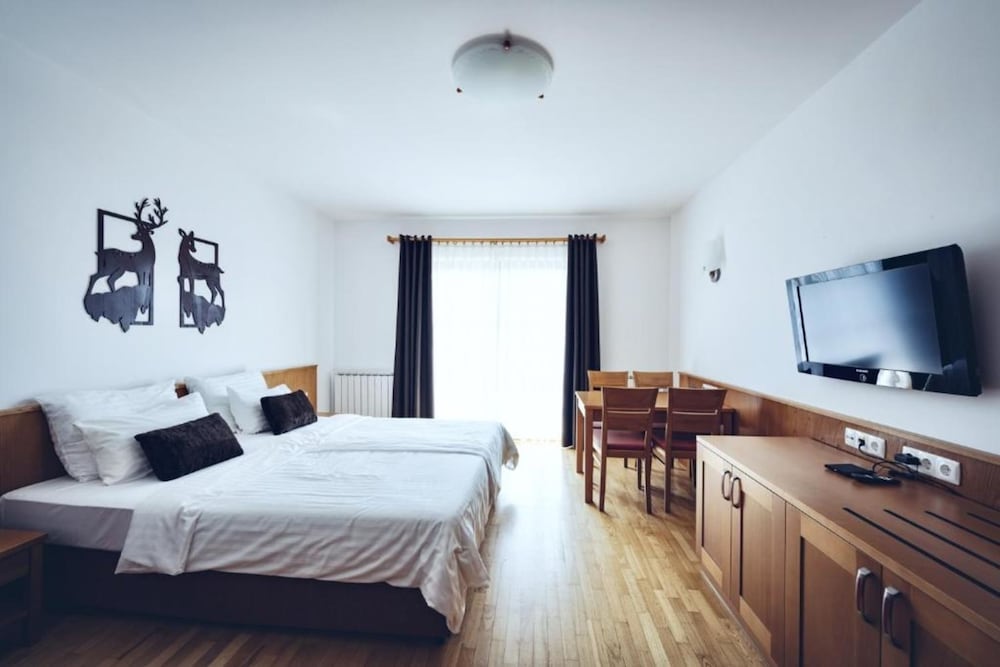 Deluxe Double Room, Balcony - Photo 8