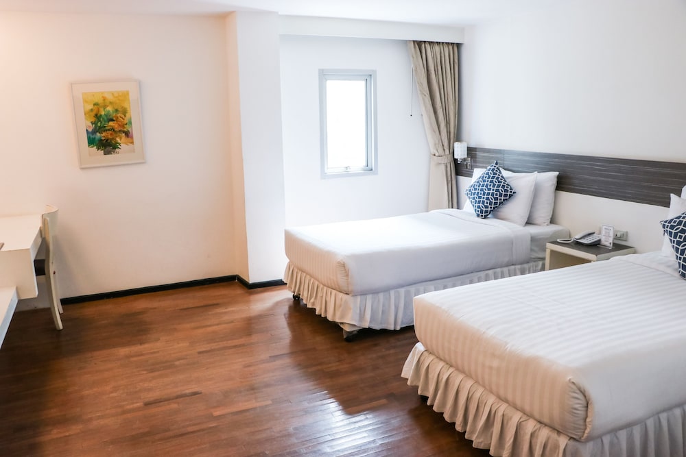 Standard Twin Room photo 2