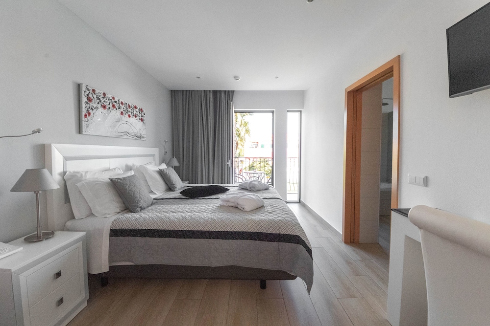Superior Double or Twin Room, 1 Bedroom, Accessible, Annex Building thumbnail 6