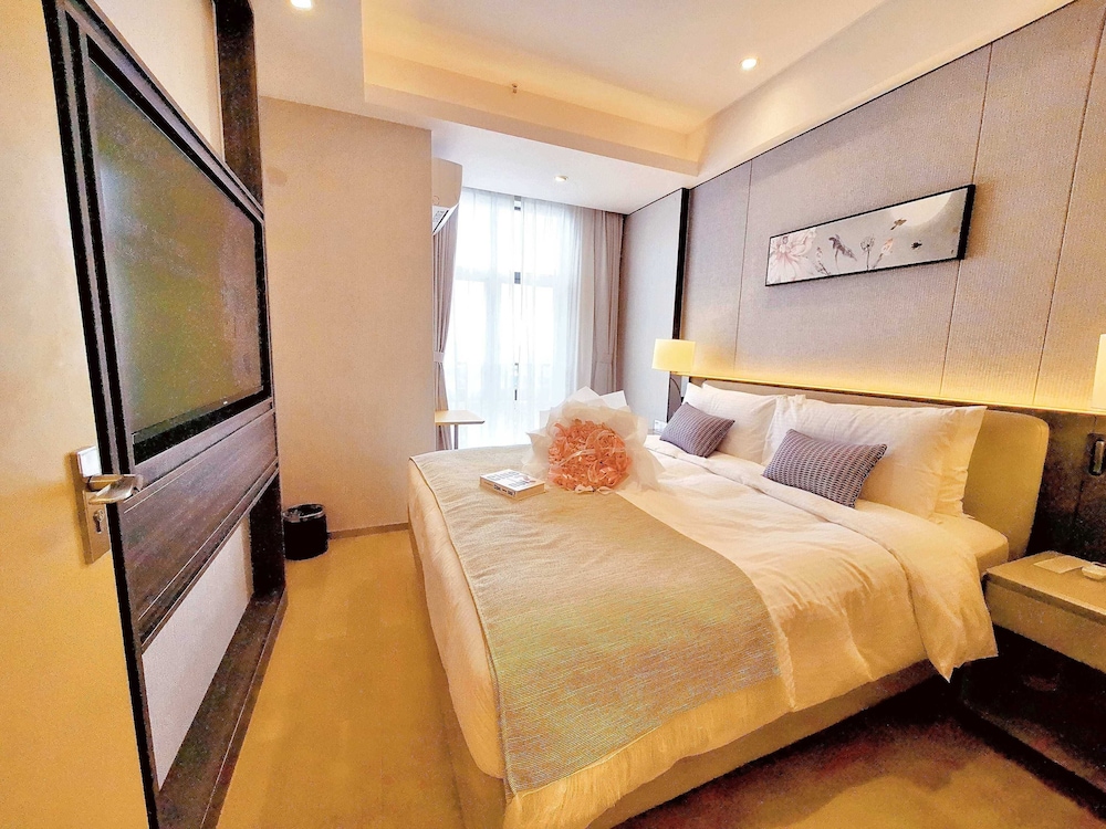 Deluxe Apartment, 3 Bedrooms photo 2
