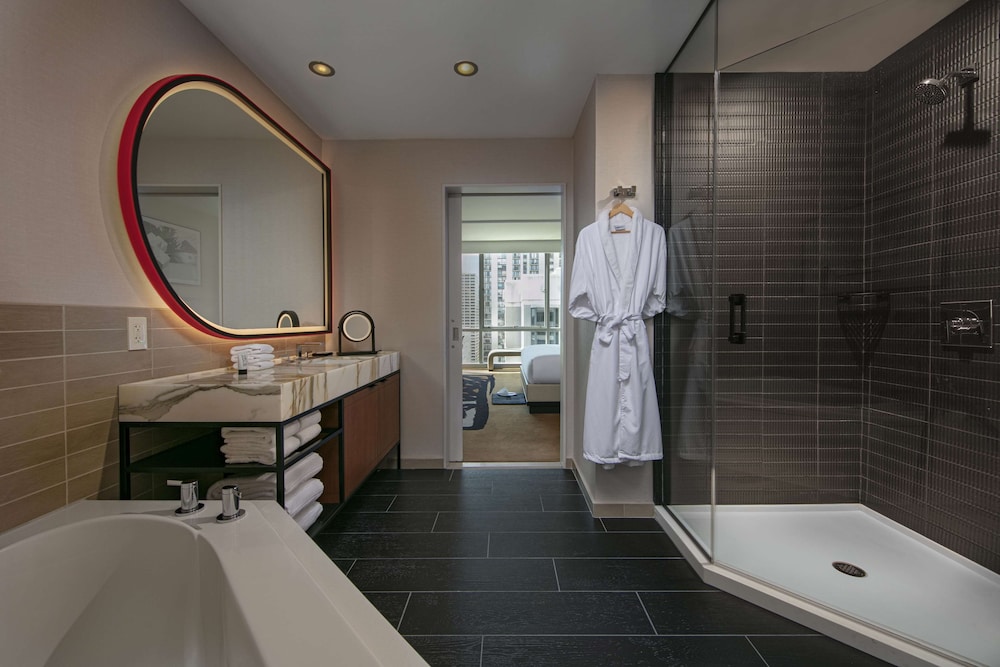Junior Suite, 1 King Bed, Non Smoking