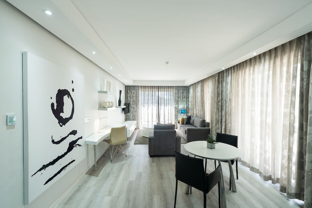 Apartment, 1 Bedroom (Balcony)
