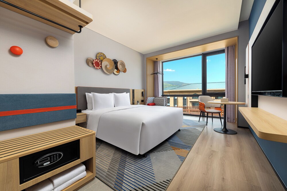 Standard Room, 1 King Bed