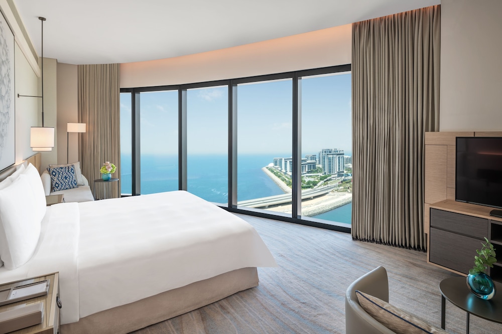 One Bedroom Sea View Suite photo 1