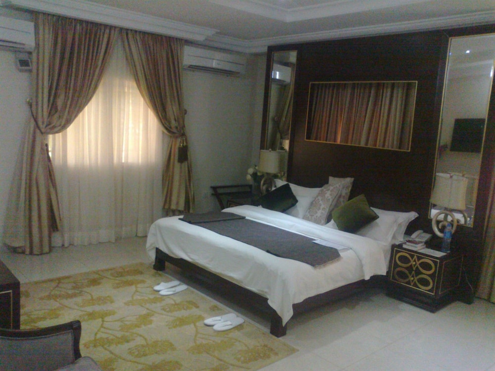 Suite (Ministerial) photo 1