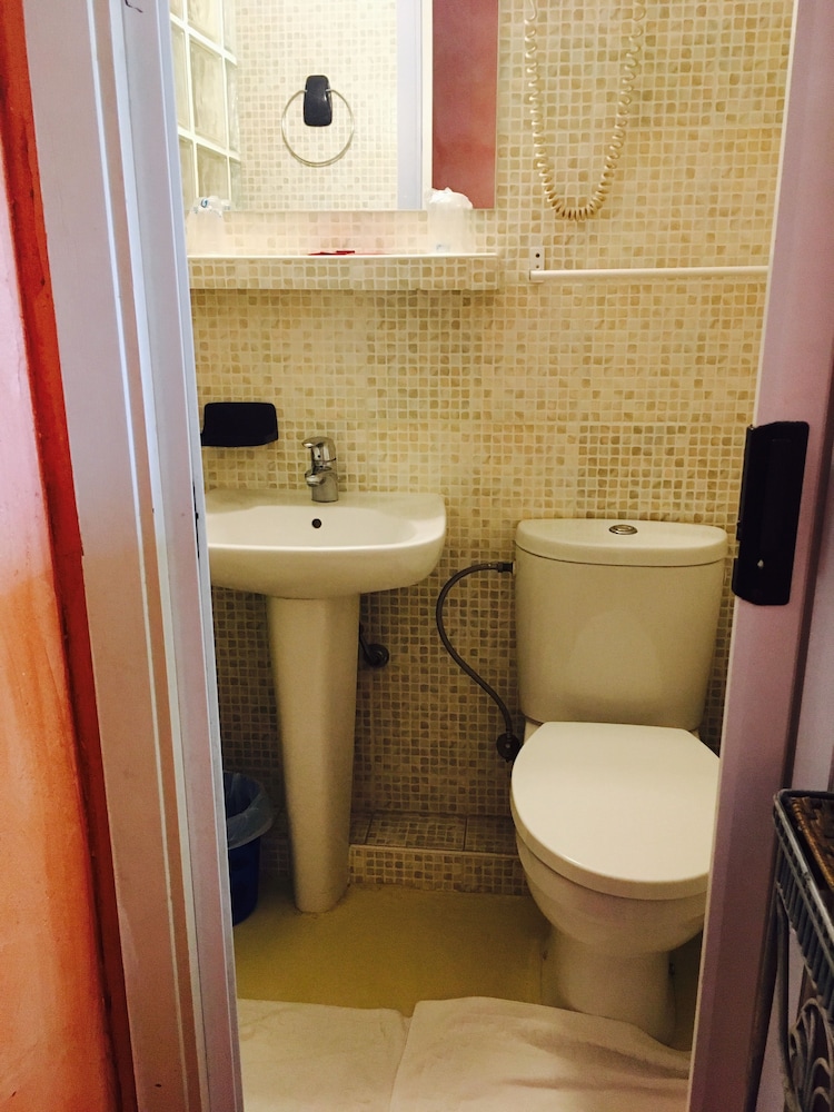 Standard Room photo 3