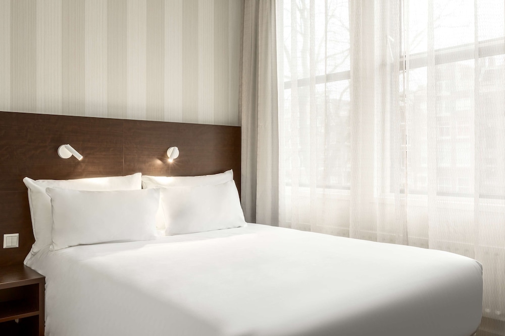 Superior Room, City View (Extra Bed 3 Adults)