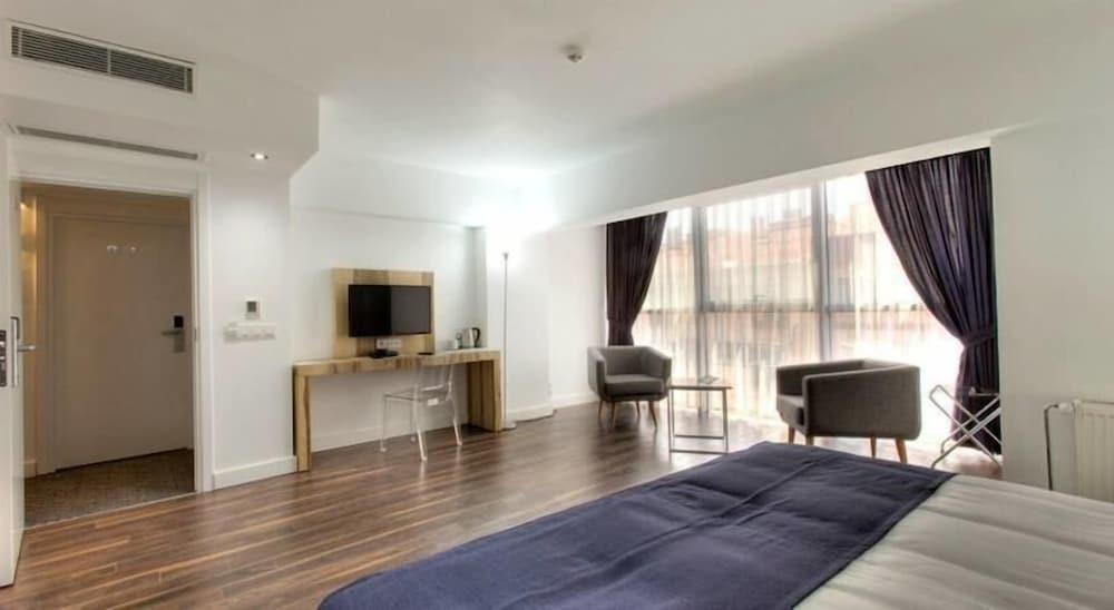 Double or Twin Room photo 1