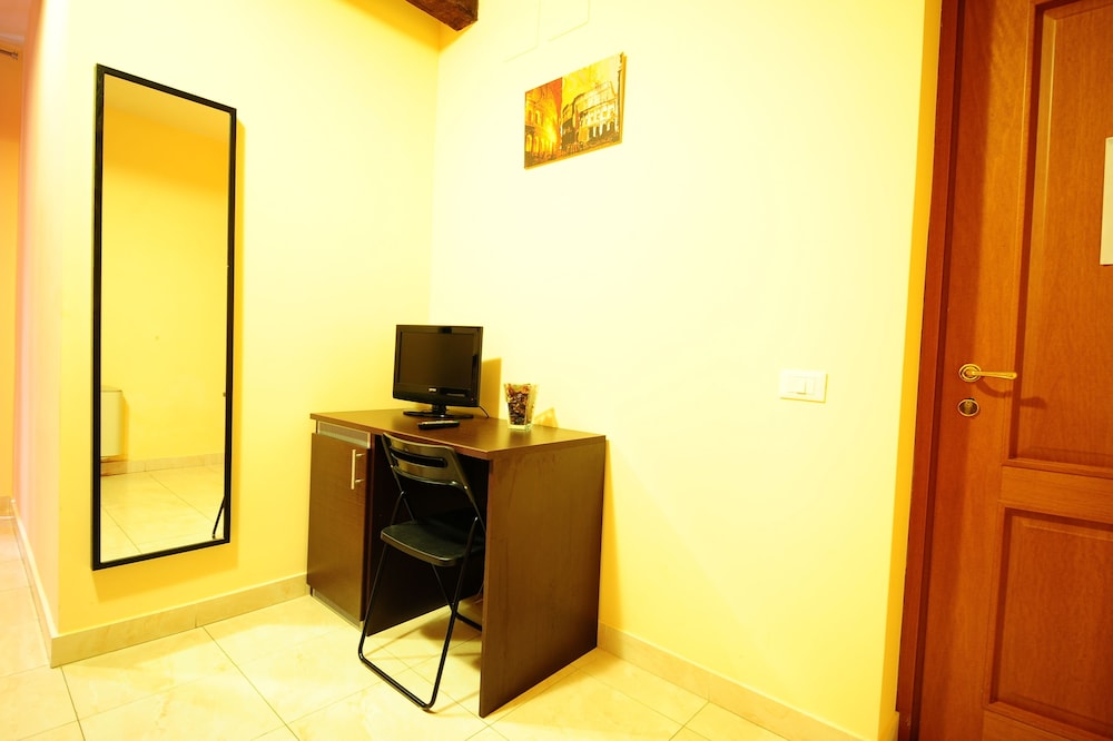 Triple Room, Private Bathroom photo 2
