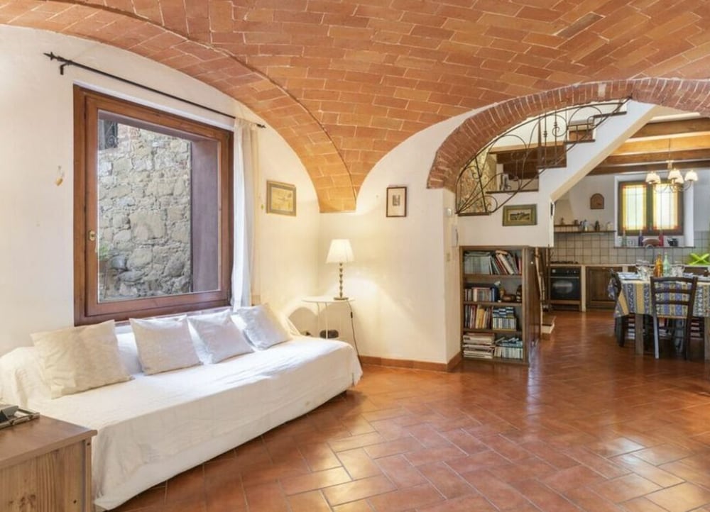 Villa photo 2