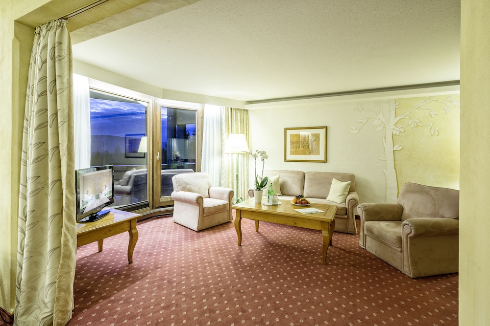 Superior Suite - Photo 3