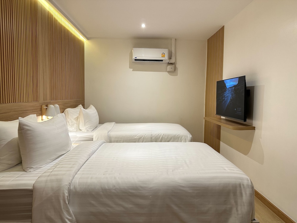 Standard Twin Room, No Window, Non Smoking photo 1