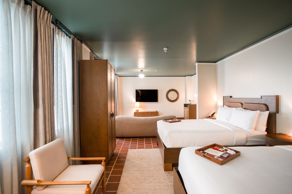 Room, 2 Queen Beds (Stone)
