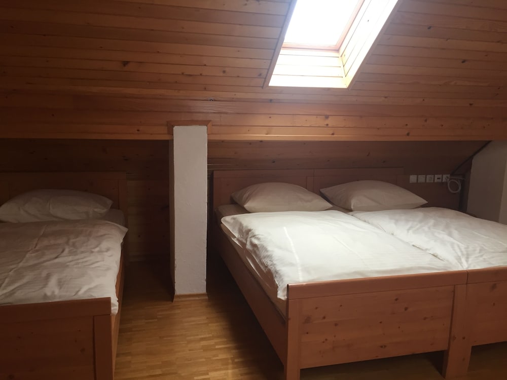 Quadruple Room, Multiple Beds photo 3