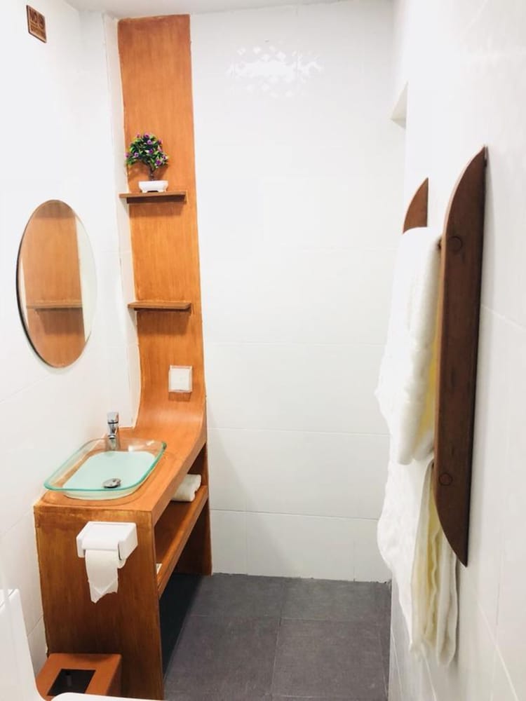 Deluxe Double Room, 1 Queen Bed, City View photo 2