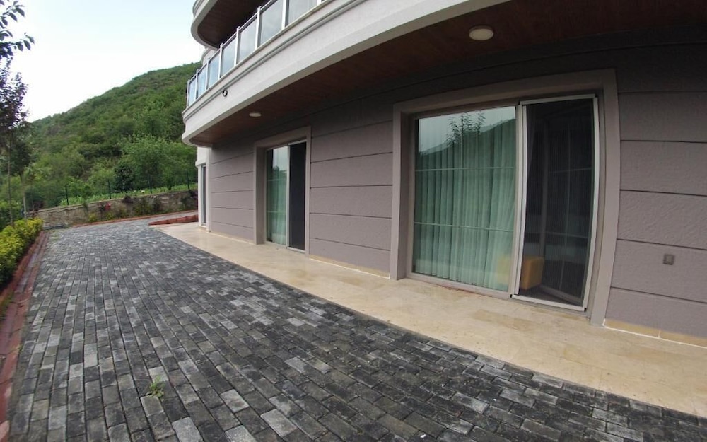 Deluxe Suite, 2 Bedrooms, Garden Area photo 2