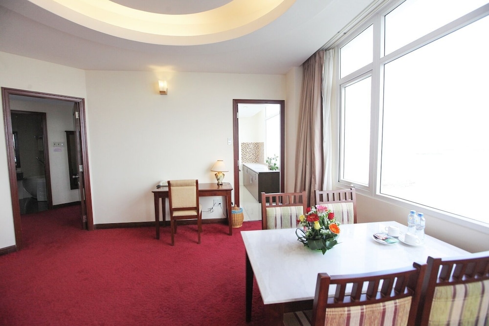 Executive Suite photo 2