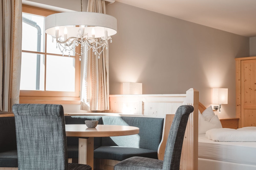 Deluxe Suite, Garden Area