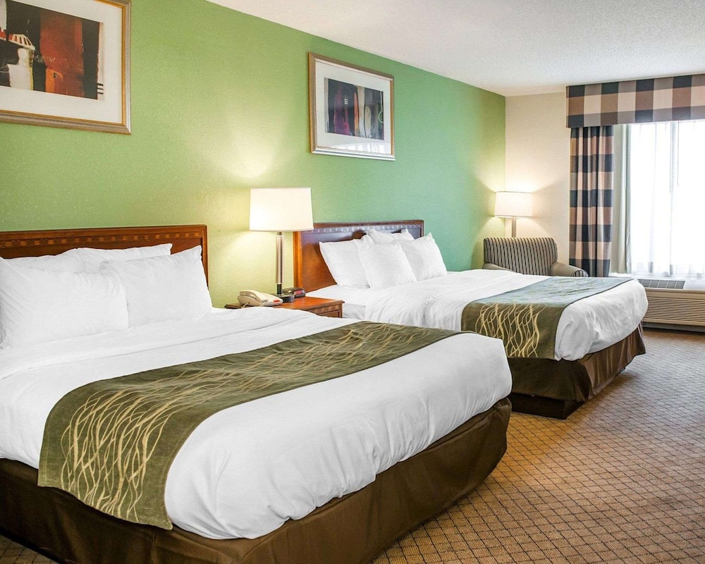 Standard Room, 2 Queen Beds, Accessible, Non Smoking (Accessible Tub) - Photo 2