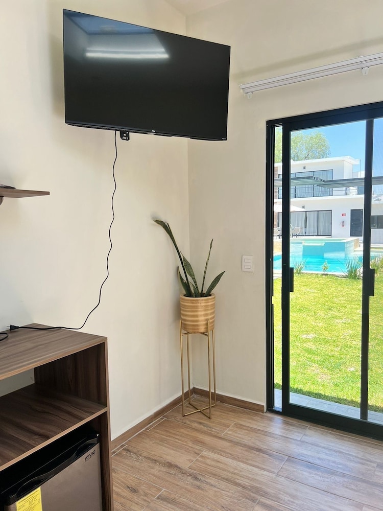 Standard Suite, Garden View