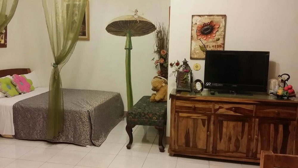 Family Room photo 1
