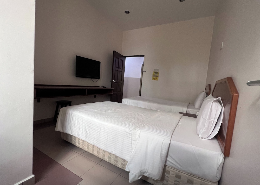 Standard Twin Room - Photo 5