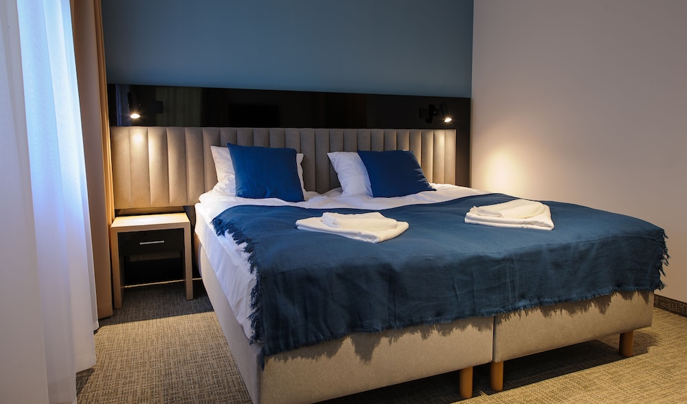 Superior Room, 1 Queen Bed photo 2