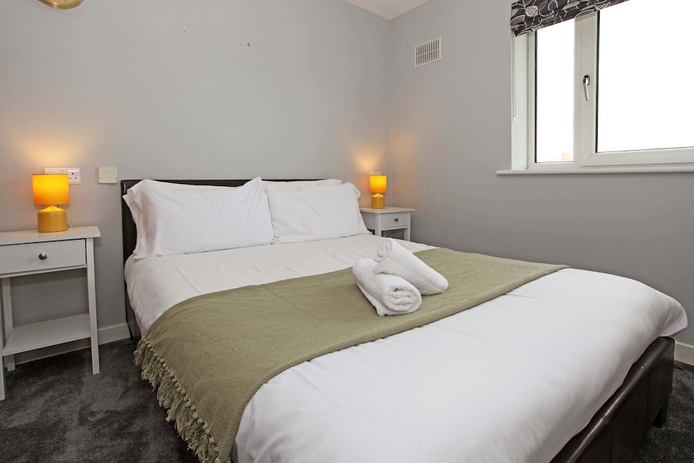 Executive Apartment (Cross Country)