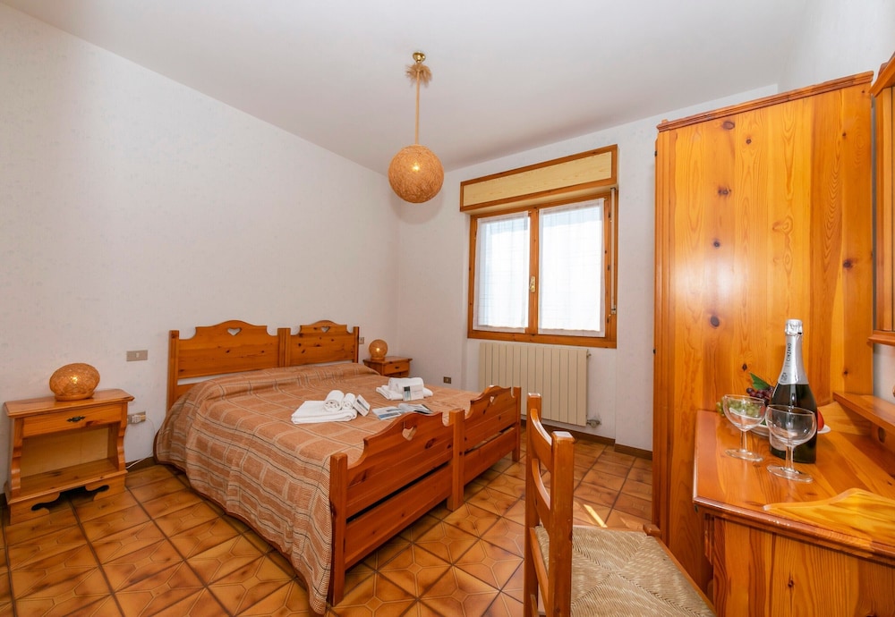 Family Apartment, 2 Bedrooms, Mountainside (Residence Bellevue 7) photo 3