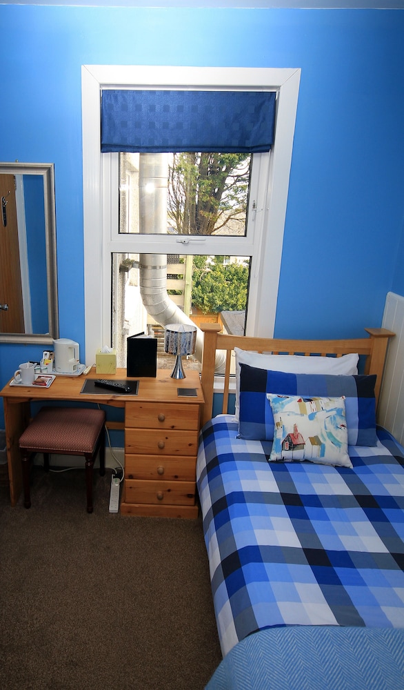 Single Room, Ensuite photo 2