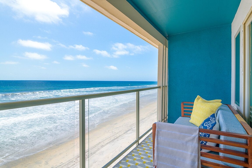 Panoramic Room, 1 King Bed, Ocean View, Oceanfront - Photo 5
