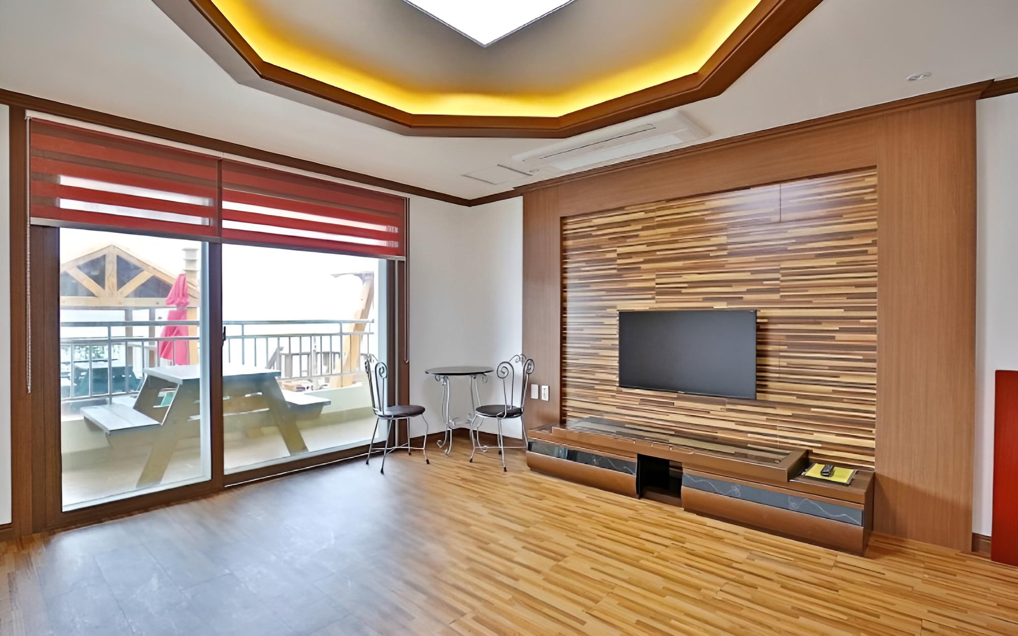 Room (Ocean 101) photo 1