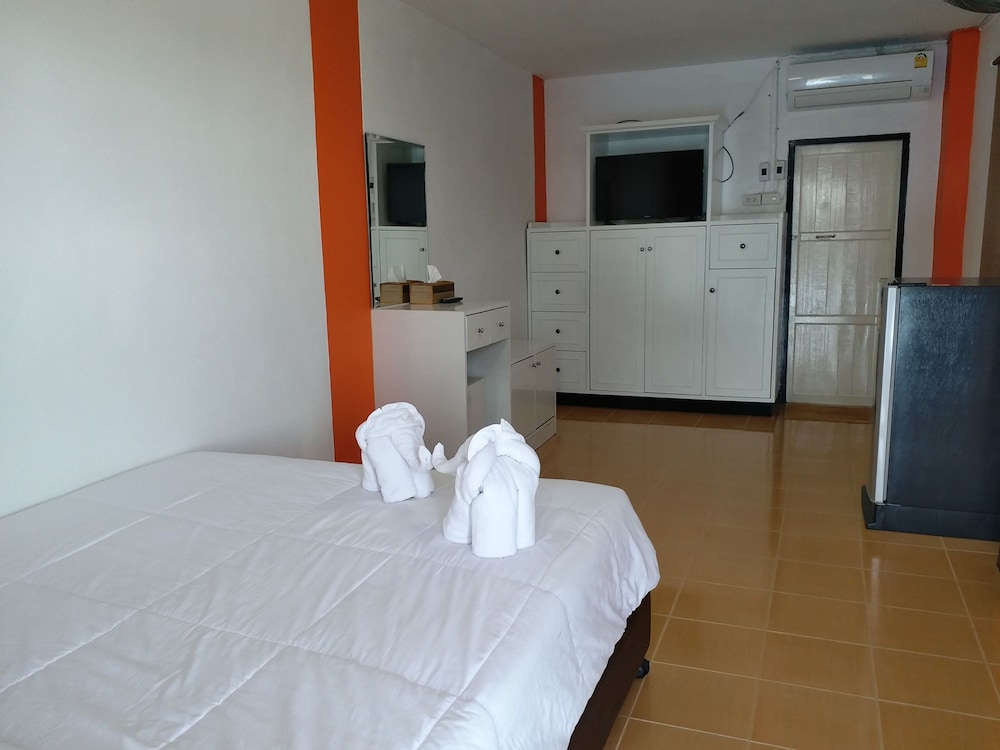 Room, 1 King Bed photo 2