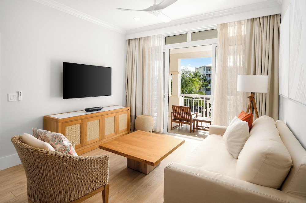 Deluxe Suite, 1 Bedroom, Garden View (Recently Renovated) - Photo 6
