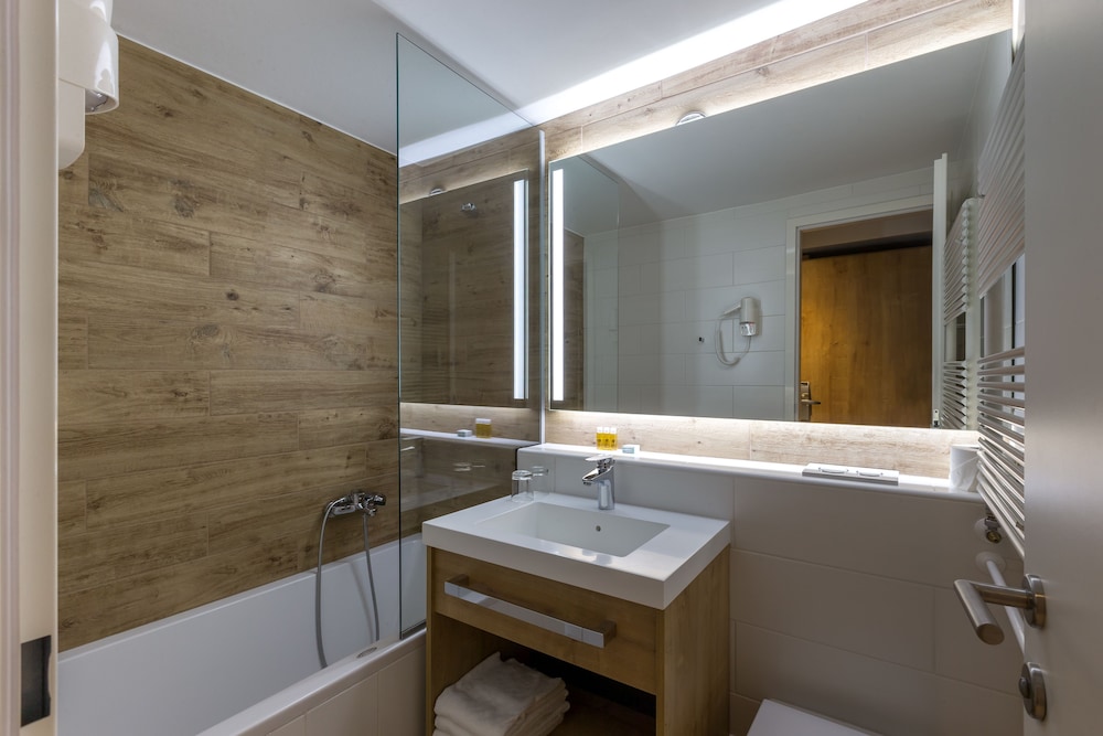 Standard Twin Room - Photo 5