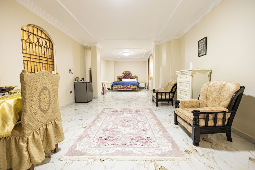 Deluxe Room - Photo 1