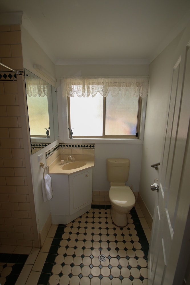 Standard Double Room, 1 Queen Bed, Accessible, Ensuite photo 2