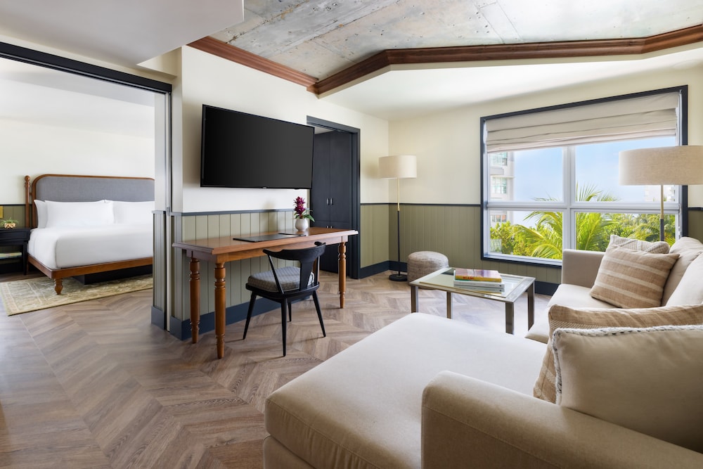 Suite, 1 Bedroom (1 King Bed)
