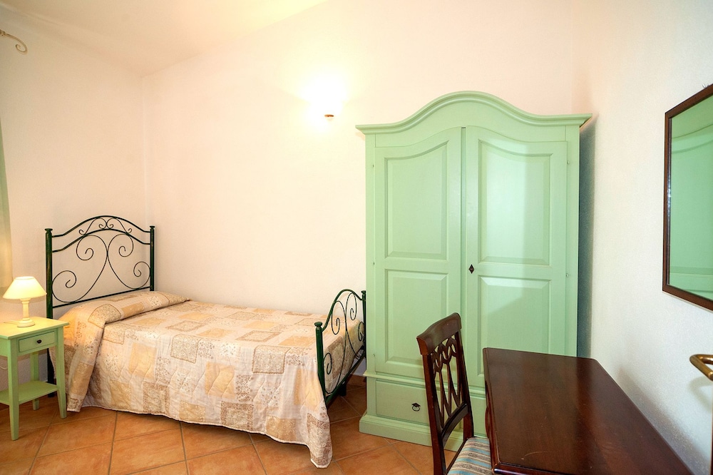 Classic Apartment, 2 Bedrooms photo 3
