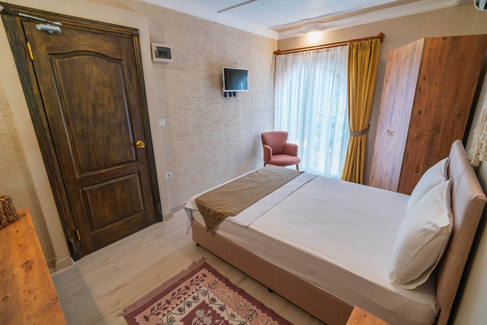 Standard Room photo 2