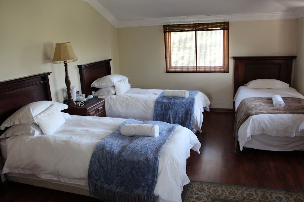 Standard Triple Room (En-Suite) photo 1