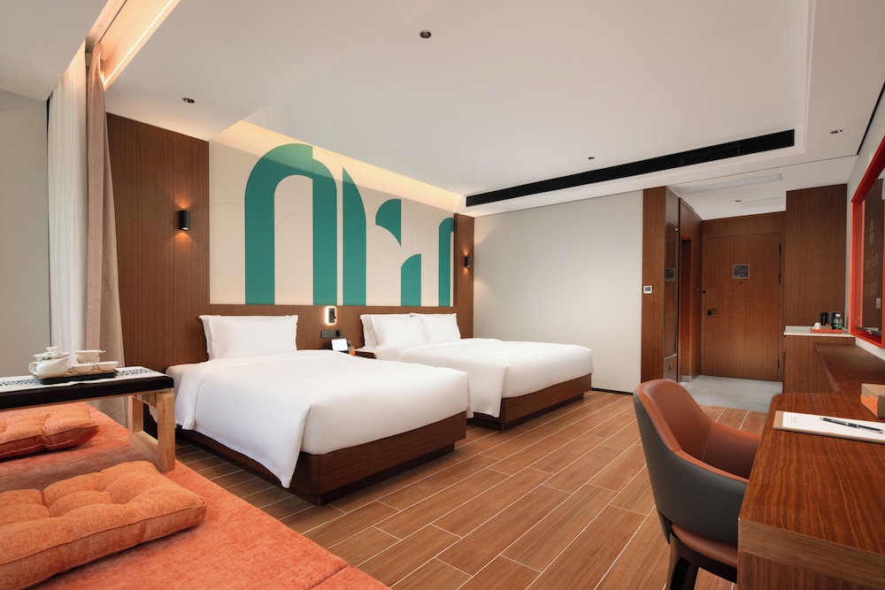 Family Triple Room, Multiple Beds, City View photo 1