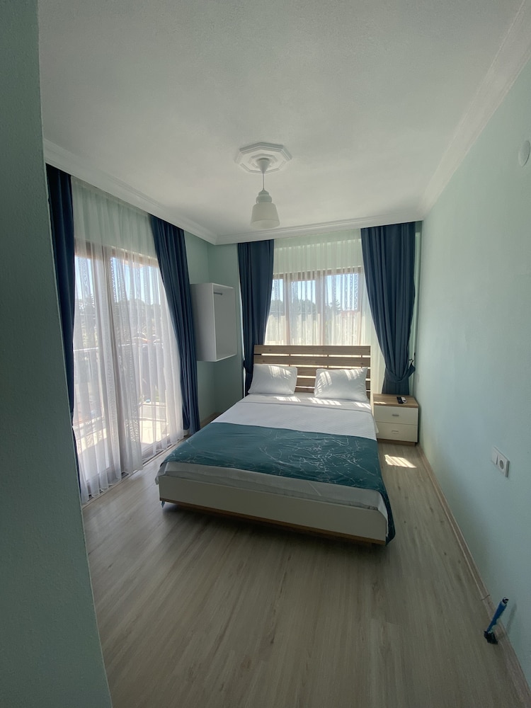 Standard Double or Twin Room photo 1